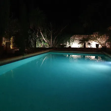 Bed & Breakfast Des Aires - D'hôtes - -uzès - Pont Du Gard 4*