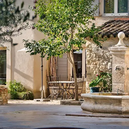 Des Aires - D'hotes - -uzes - Pont Du Gard Blauzac (Gard)