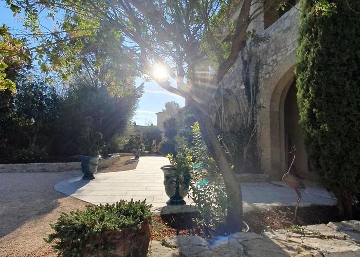 Des Aires - D'hôtes - -uzès - Pont Du Gard Bed & Breakfast 4*