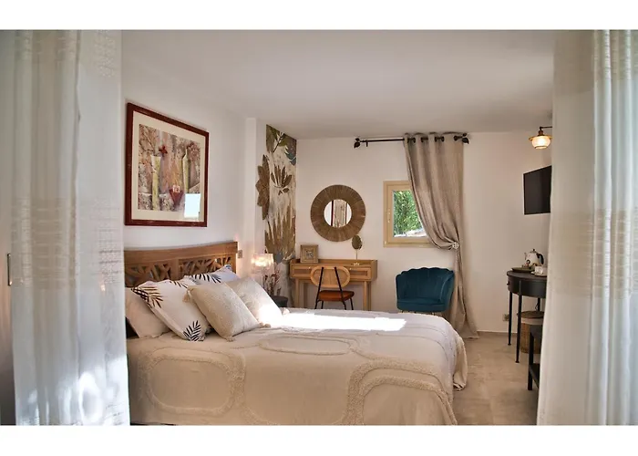 Bed & Breakfast Des Aires - D'hôtes - -uzès - Pont Du Gard 4*